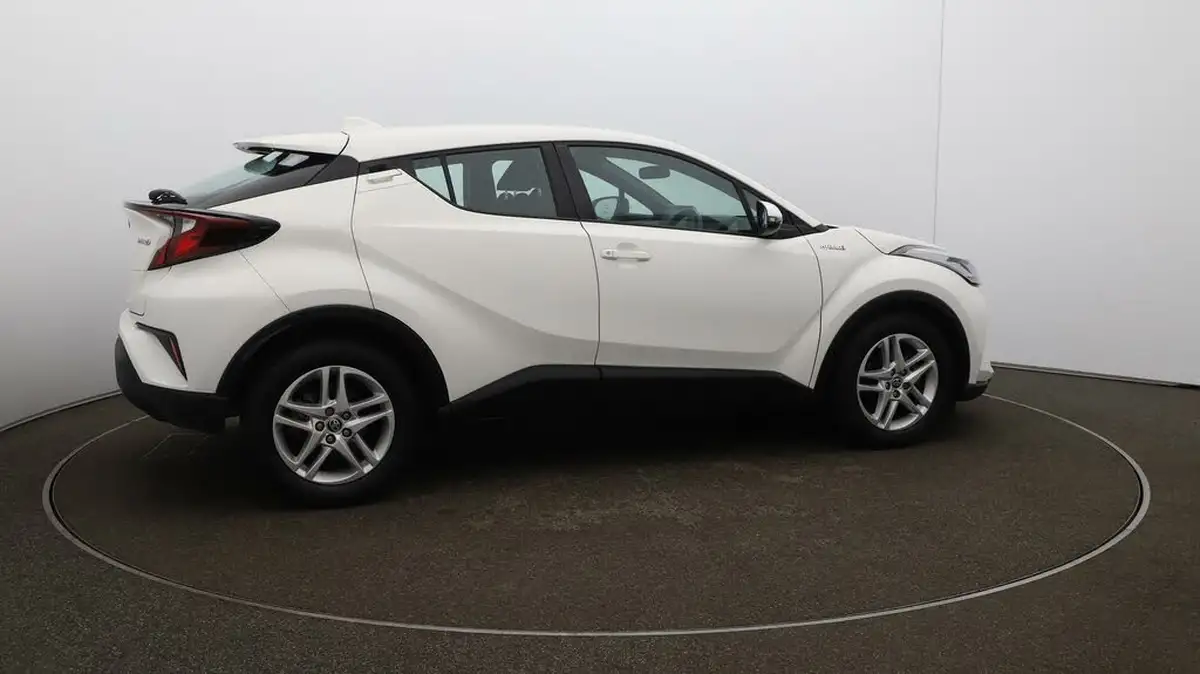 2021-toyota-c-hr-18-vvt-i-icon-big-42