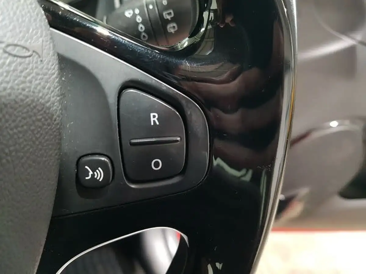 2016-renault-clio-09-tce-dynamique-nav-big-13