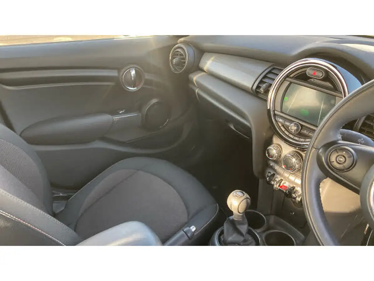 2019-mini-cooper-15-cooper-classic-hatchback-5d-big-13