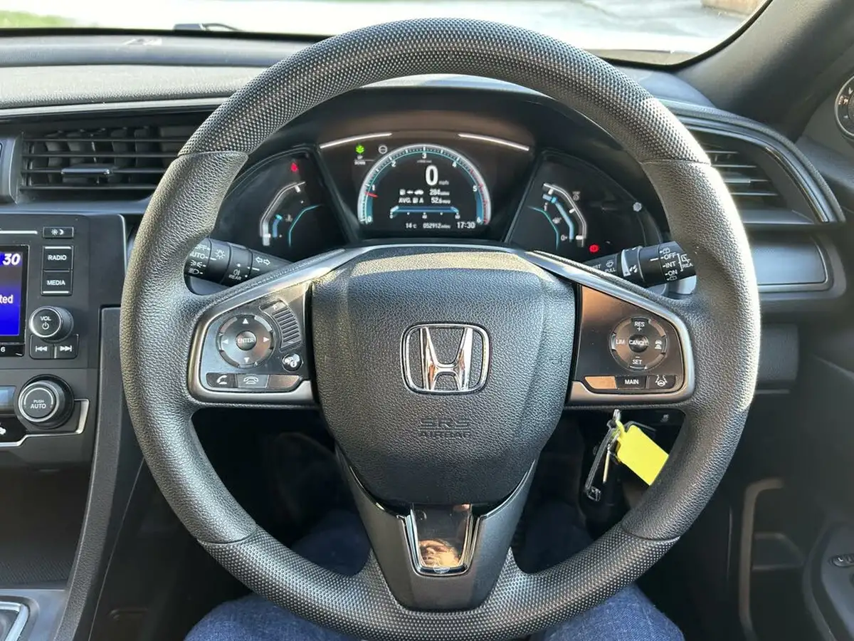 2019-honda-civic-16-i-dtec-se-hatchback-5d-big-17
