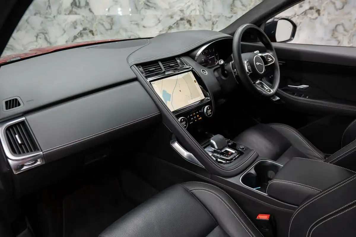 2022-jaguar-e-pace-20-d200-r-dynamic-black-big-12
