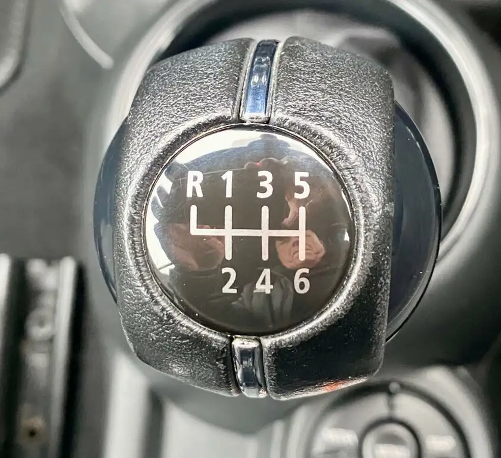 2020-mini-cooper-20-cooper-s-classic-189bhp-convertible-2d-big-27