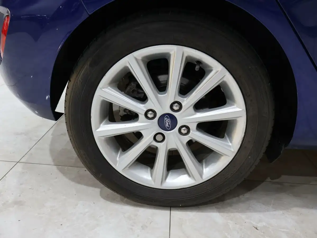 2017-ford-fiesta-15tdci-titanium-120ps-ss-5d-1498cc-big-47