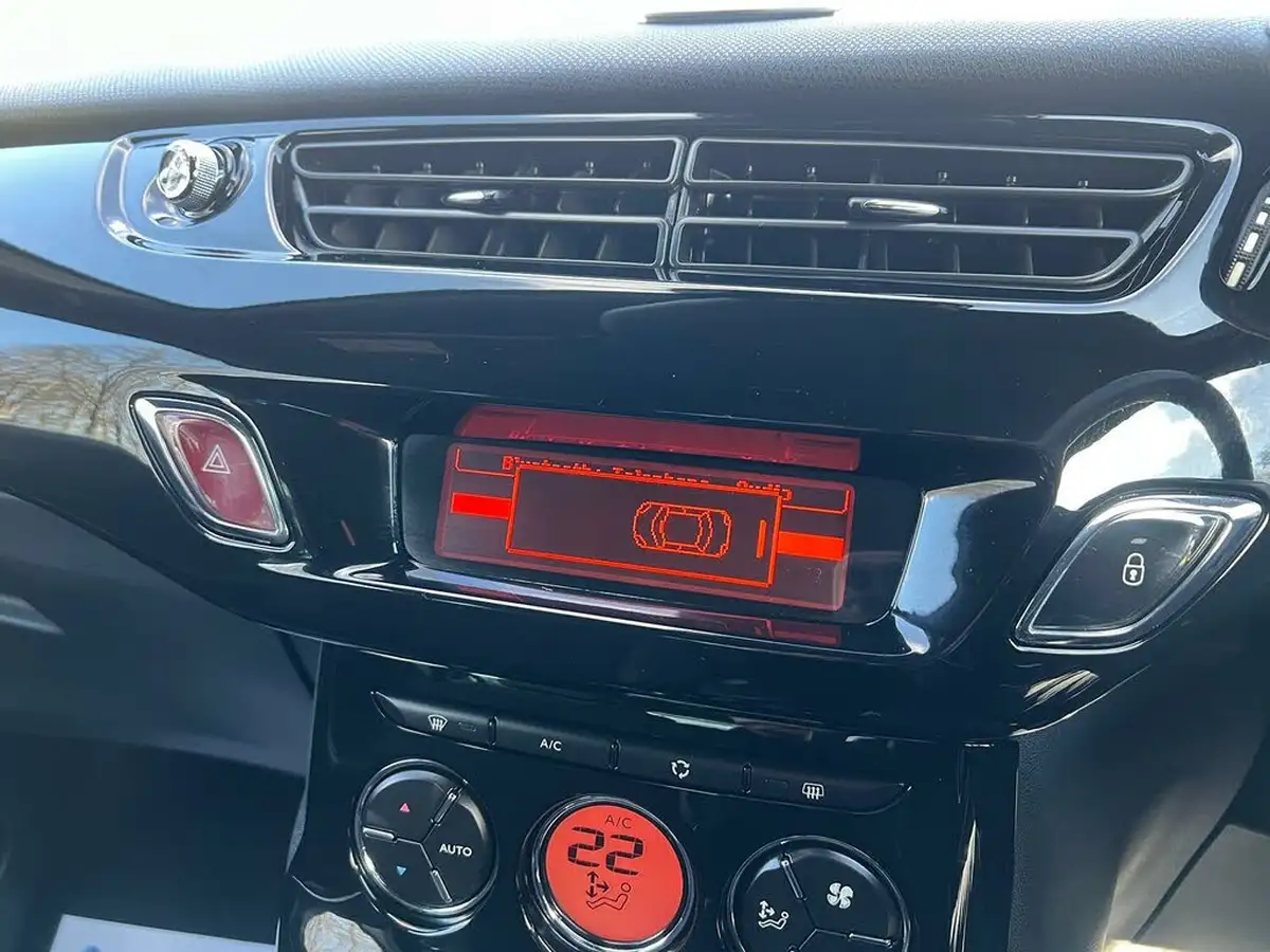 2014-citroen-ds3-16-dsire-plus-155ps-big-19