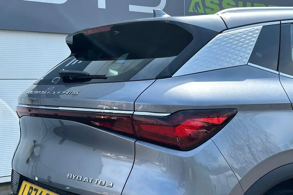 2024-byd-atto-3-e-design-big-19