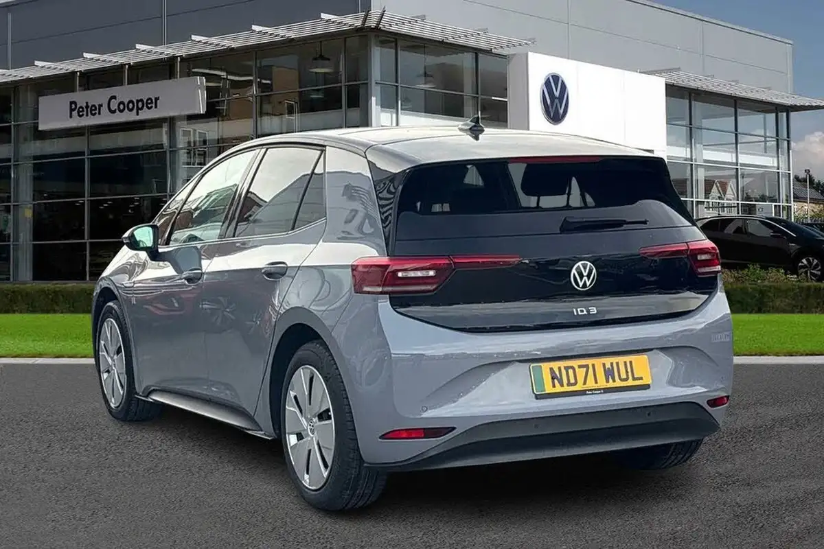 2021-volkswagen-id3-e-family-145ps-big-32