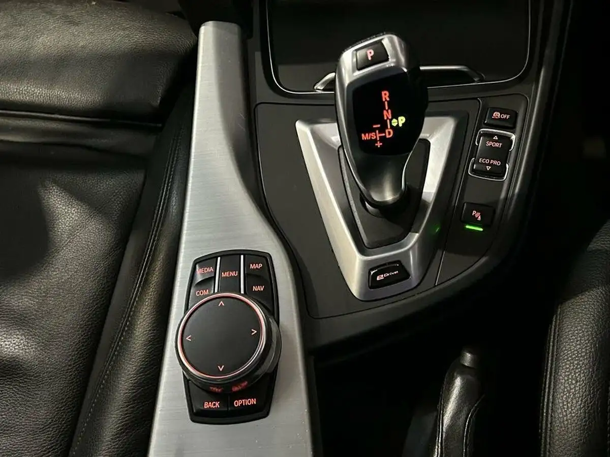 2017-bmw-3-series-20-330e-m-sport-big-43