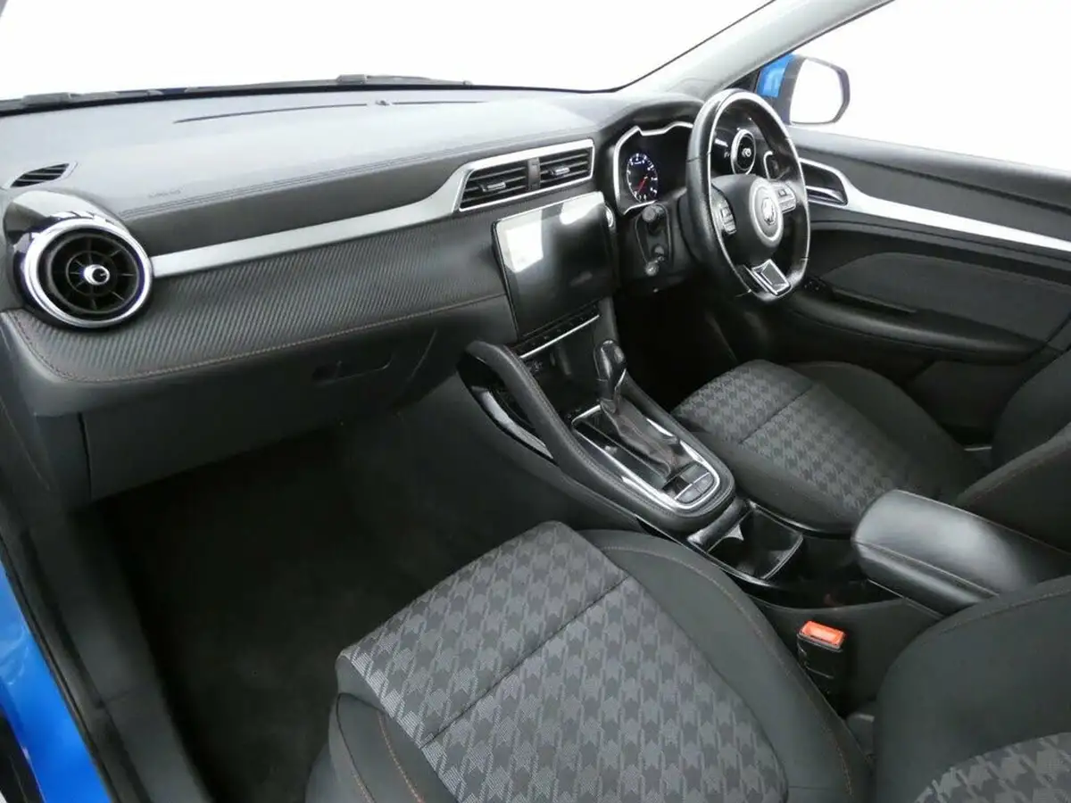 2021-mg-zs-suv-10t-gdi-excite-big-18