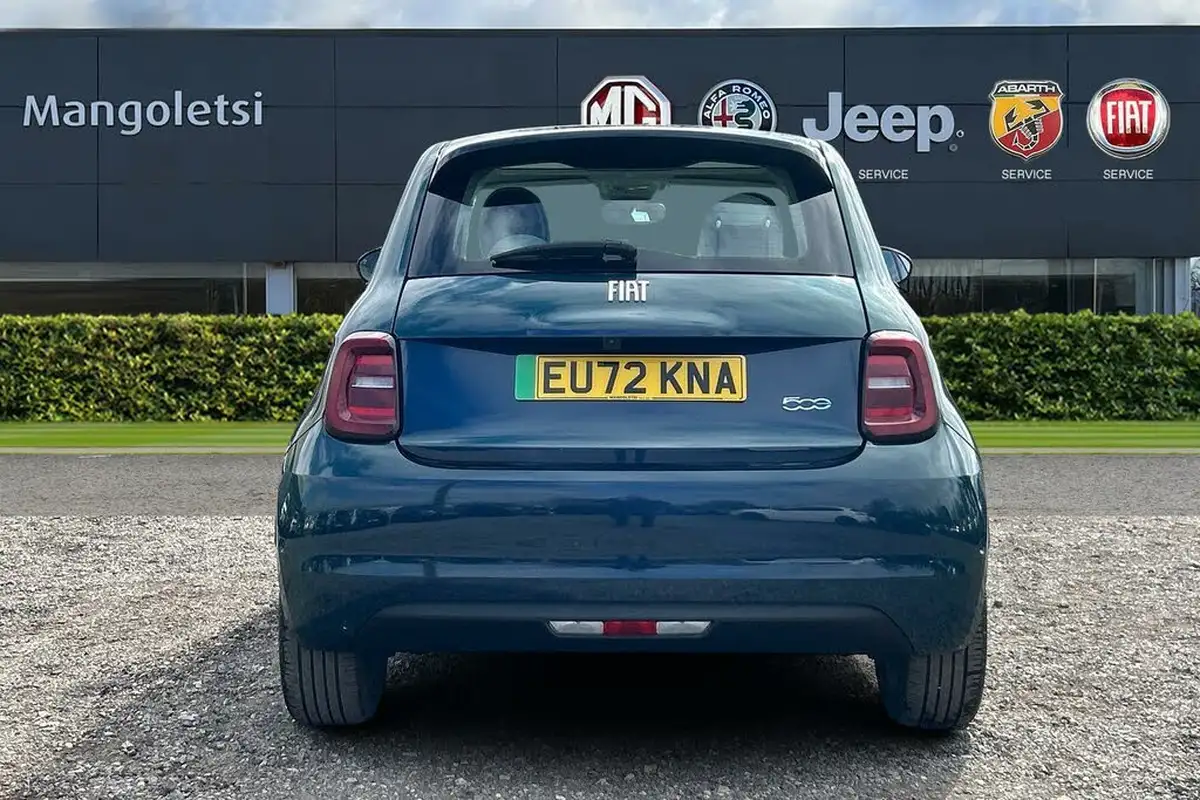 2022-fiat-500-e-la-prima-big-6