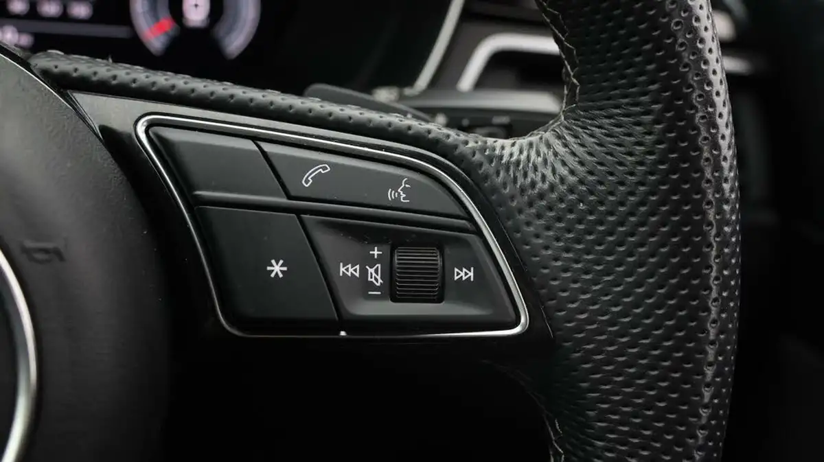 2022-audi-a4-20-35-tfsi-black-edition-s-tronic-big-21