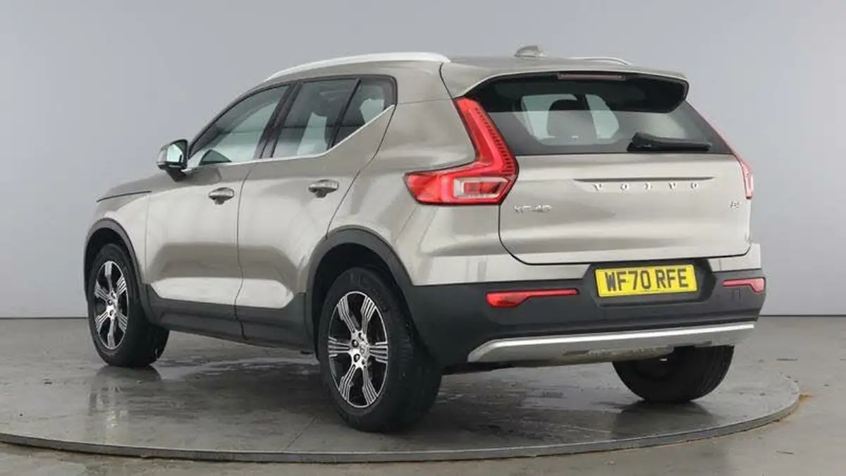 2020-volvo-xc40-20-b4-inscription-big-2