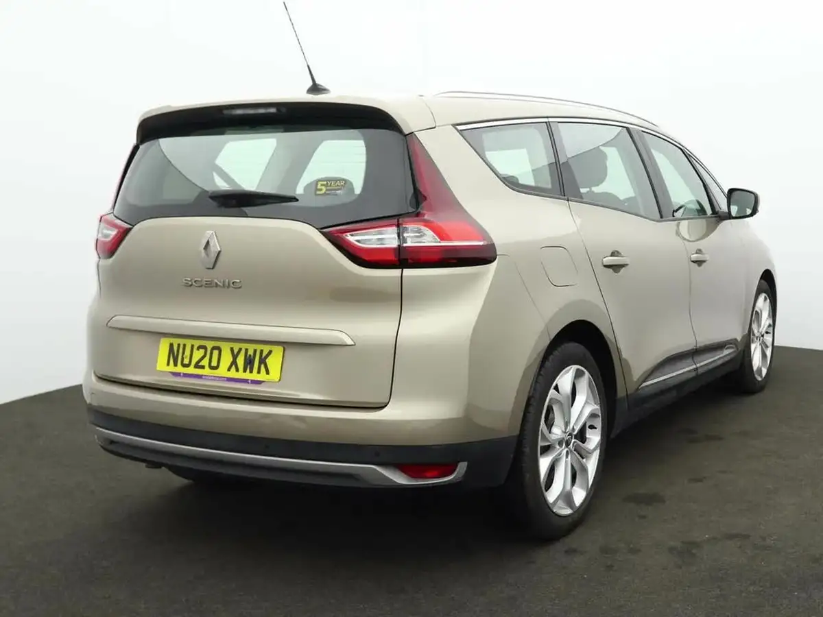 2020-renault-grand-scenic-13-tce-iconic-big-4