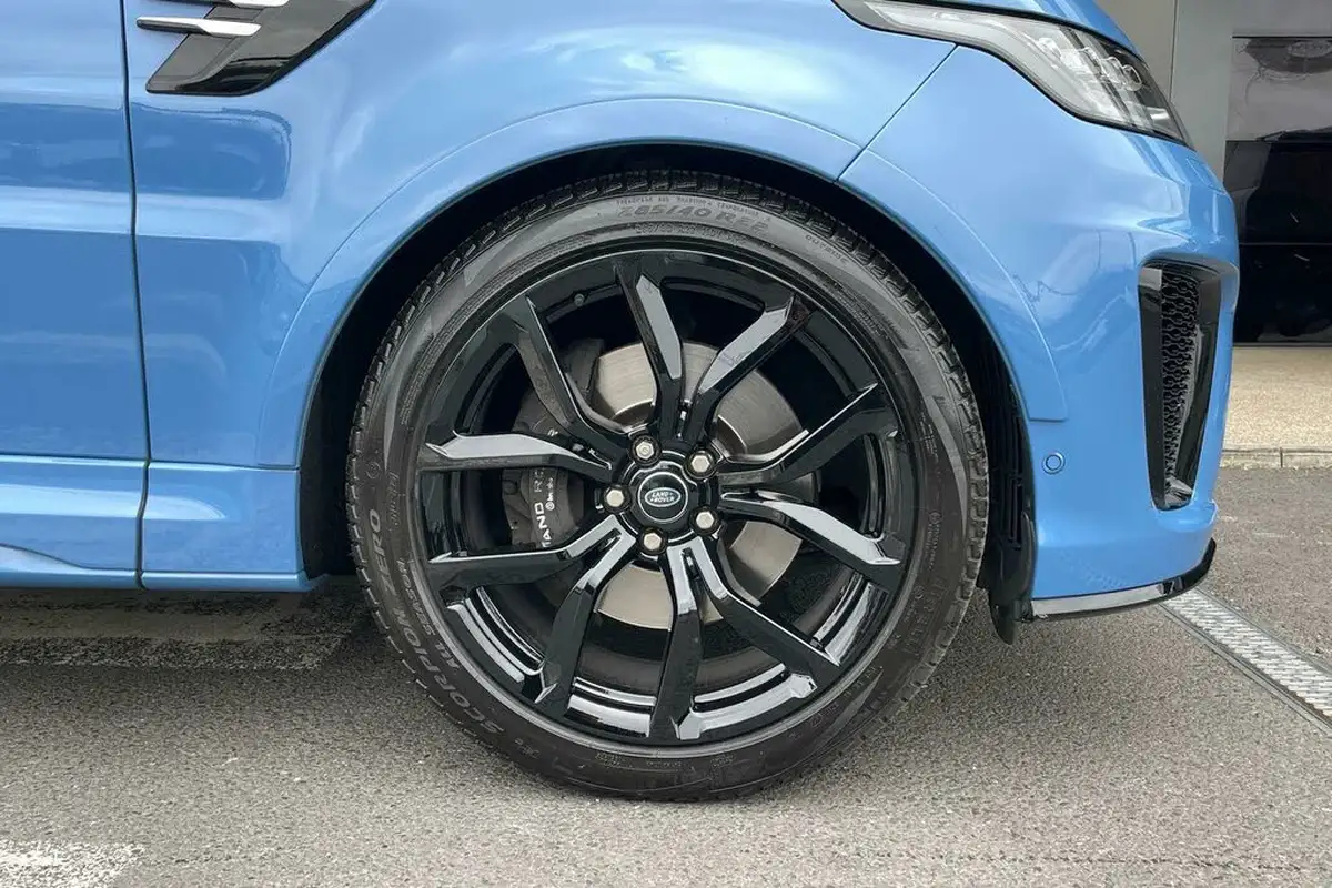 2022-land-rover-range-rover-sport-50-v8-p575-svr-big-15