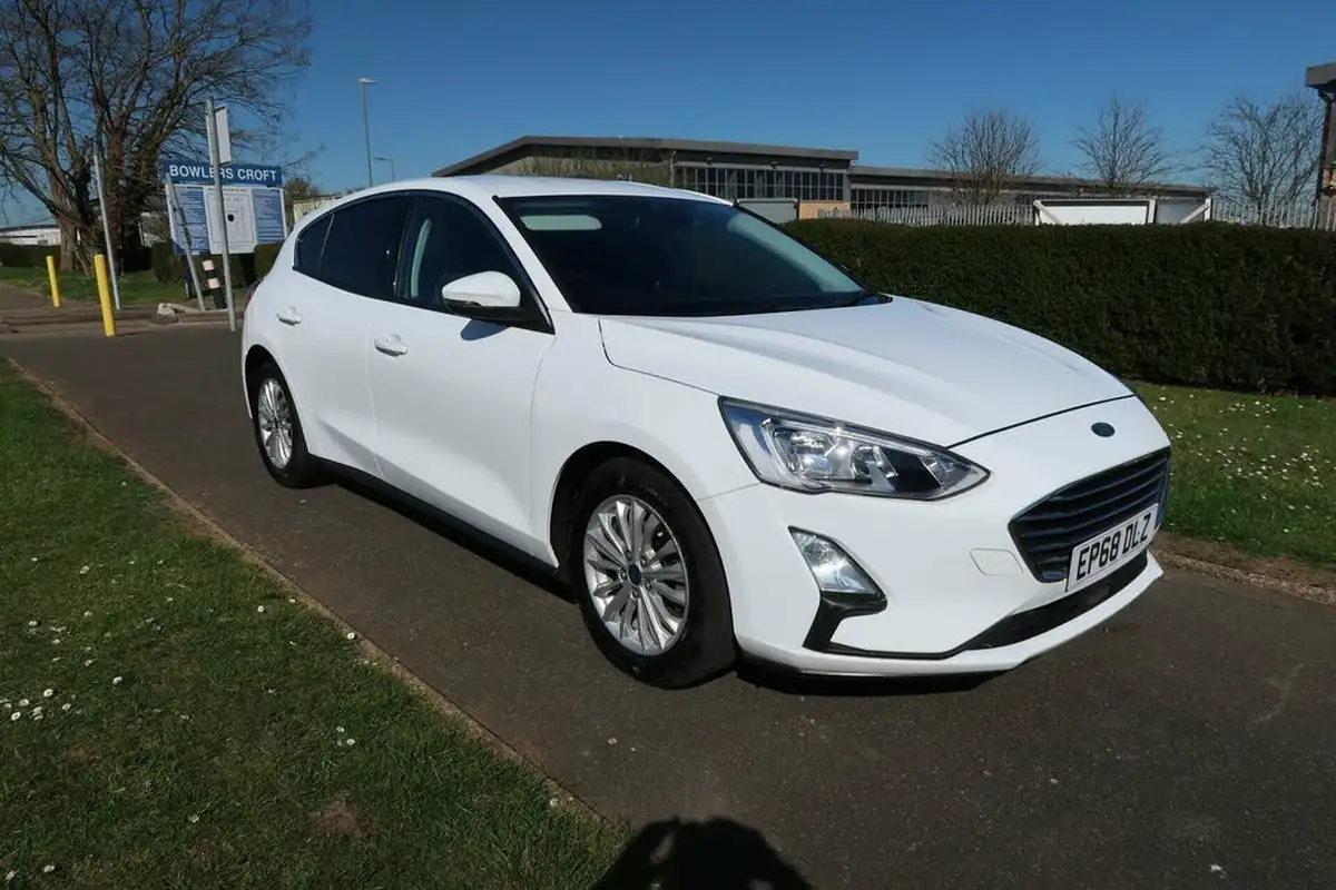 2019-ford-focus-10t-titanium-ss-hatchback-big-1