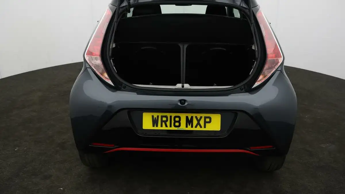 2018-toyota-aygo-10-vvt-i-x-press-71bhp-big-17