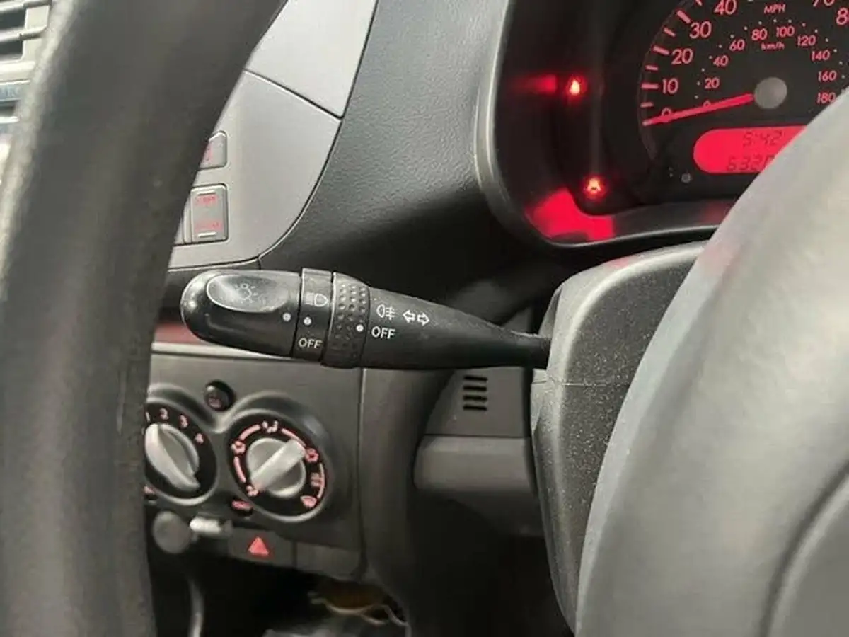 2014-suzuki-alto-10-sz-big-29