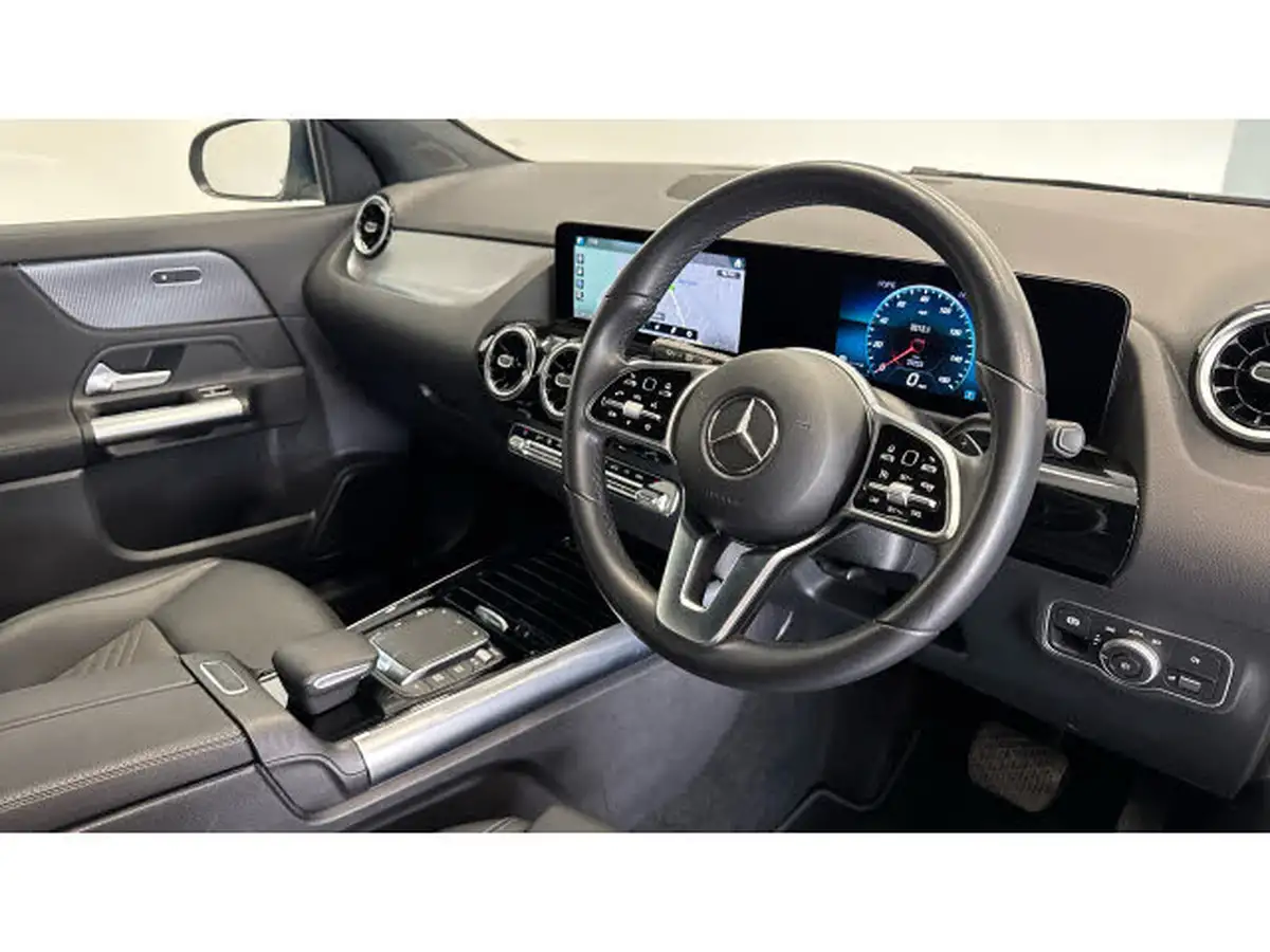 2023-mercedes-benz-gla-class-13-gla-200-sport-executive-station-wagon-big-10