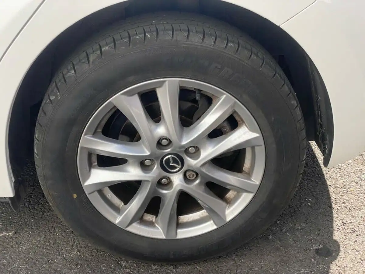 2015-mazda-mazda3-20-se-l-nav-hatchback-5d-big-22