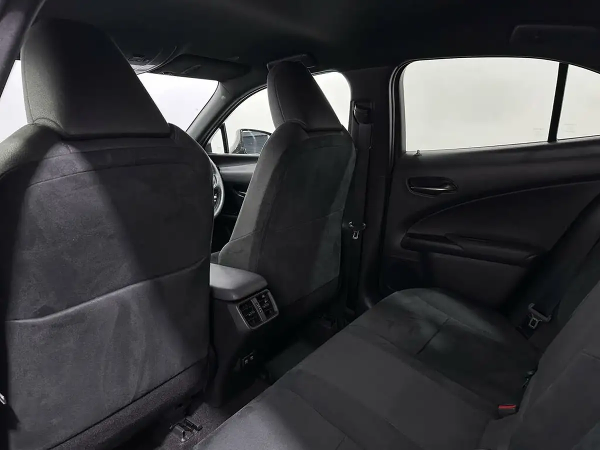 2019-lexus-ux-250h-20-ux-premium-pack-big-39