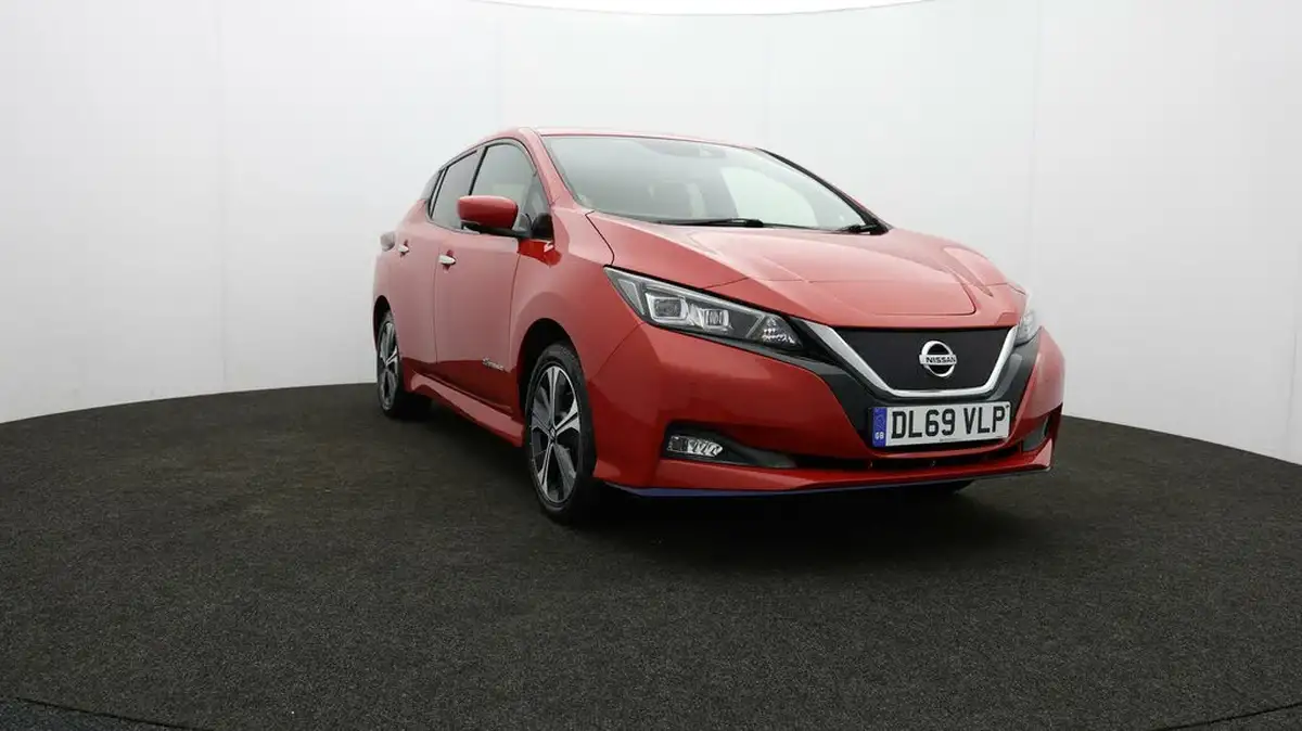 2020-nissan-leaf-e-e-tekna-big-48