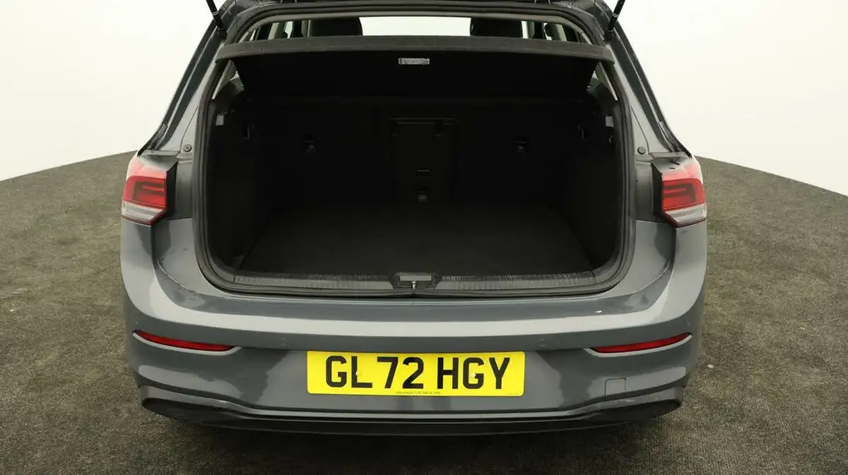 2022-volkswagen-golf-15-tsi-life-130ps-hatchback-big-16