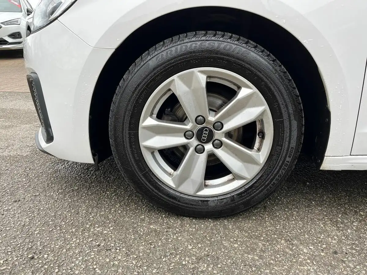 2022-audi-a1-10-25-tfsi-technik-big-14