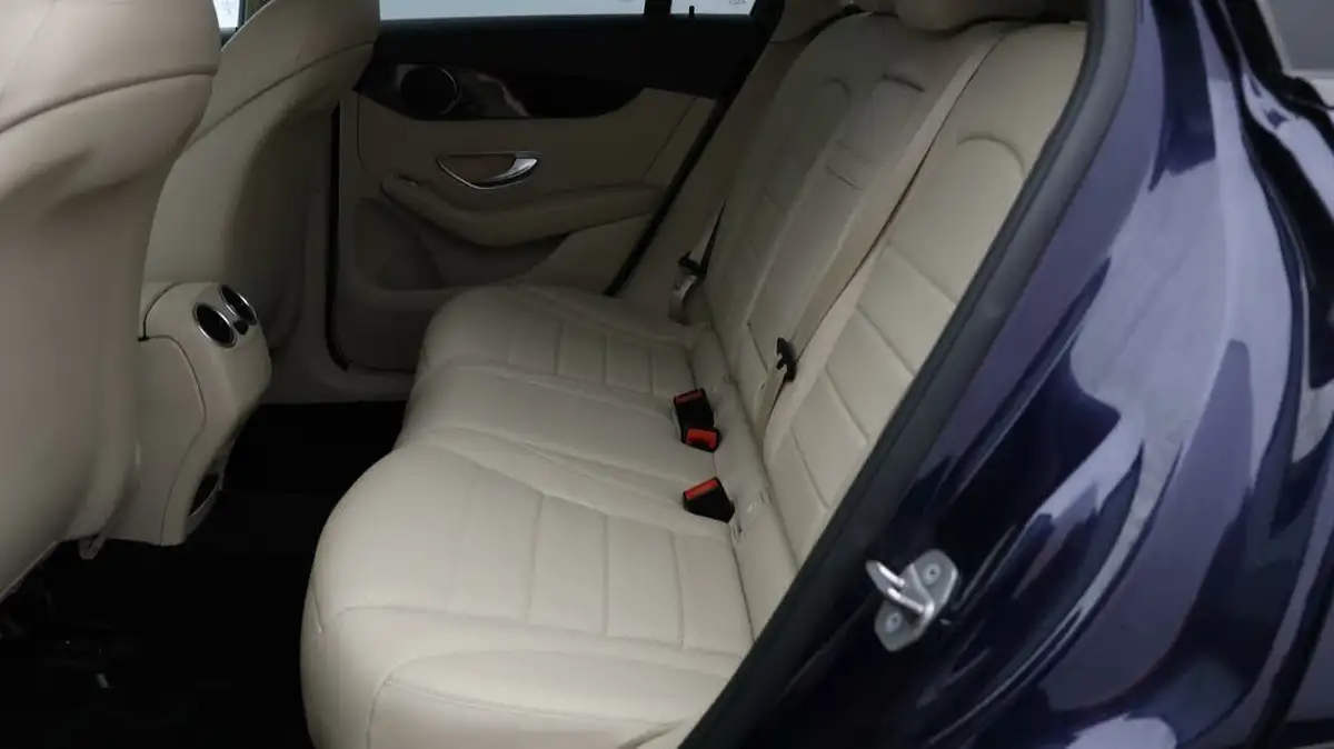 2018-mercedes-benz-glc-class-21d-glc220d-urban-edition-big-15