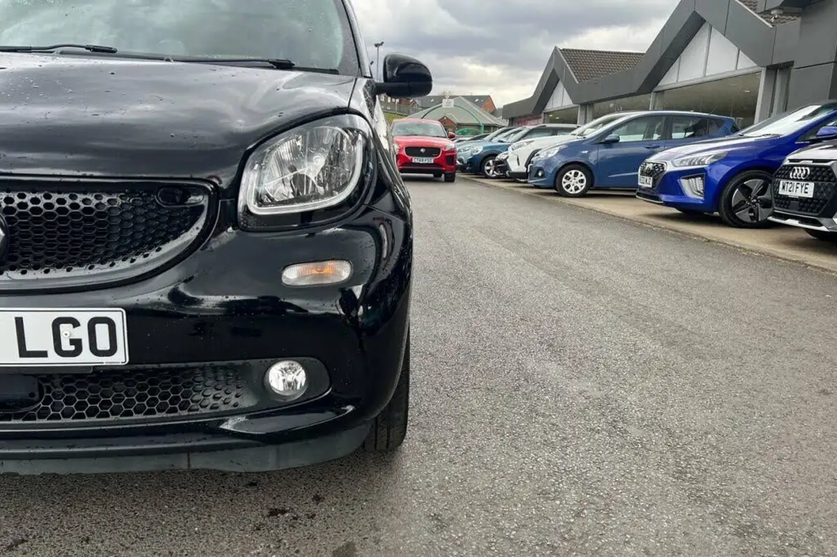 2018-smart-forfour-eq-prime-premium-plus-big-16