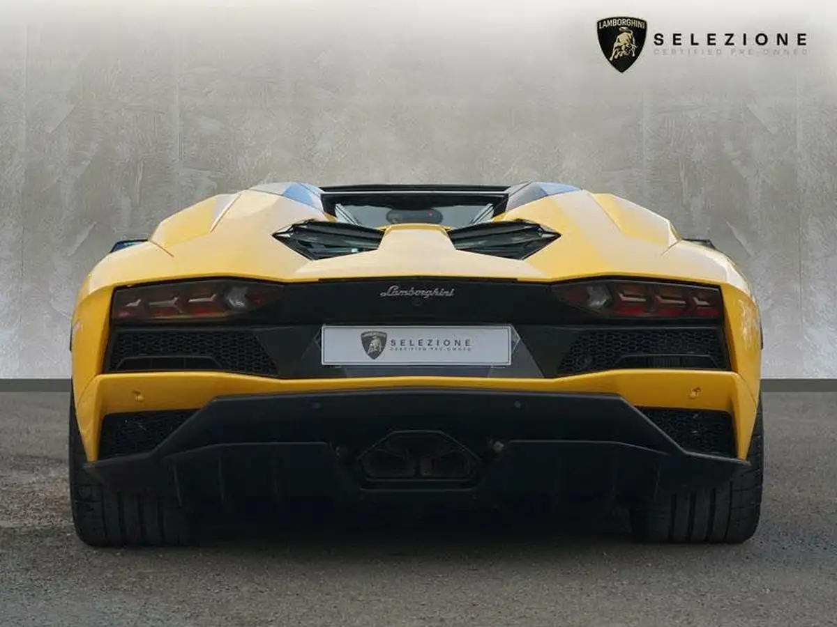 2018-lamborghini-aventador-65-s-roadster-big-3