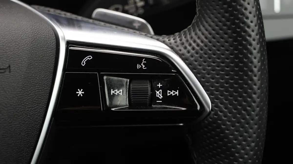 2022-audi-e-tron-55e-black-edition-station-wagon-big-21
