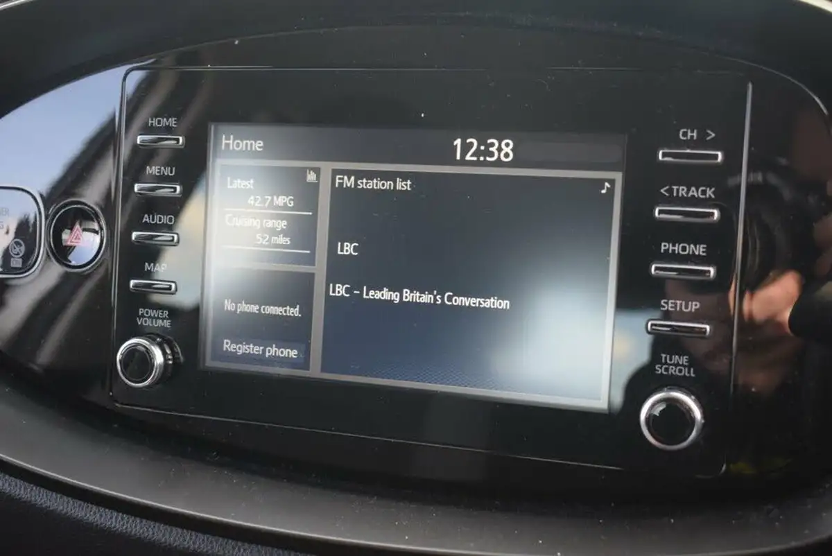 2022-toyota-aygo-x-10-vvt-i-pure-cvt-big-17