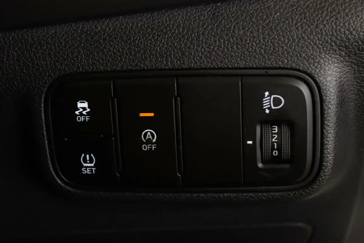 2022-hyundai-bayon-10-t-gdi-se-connect-big-17