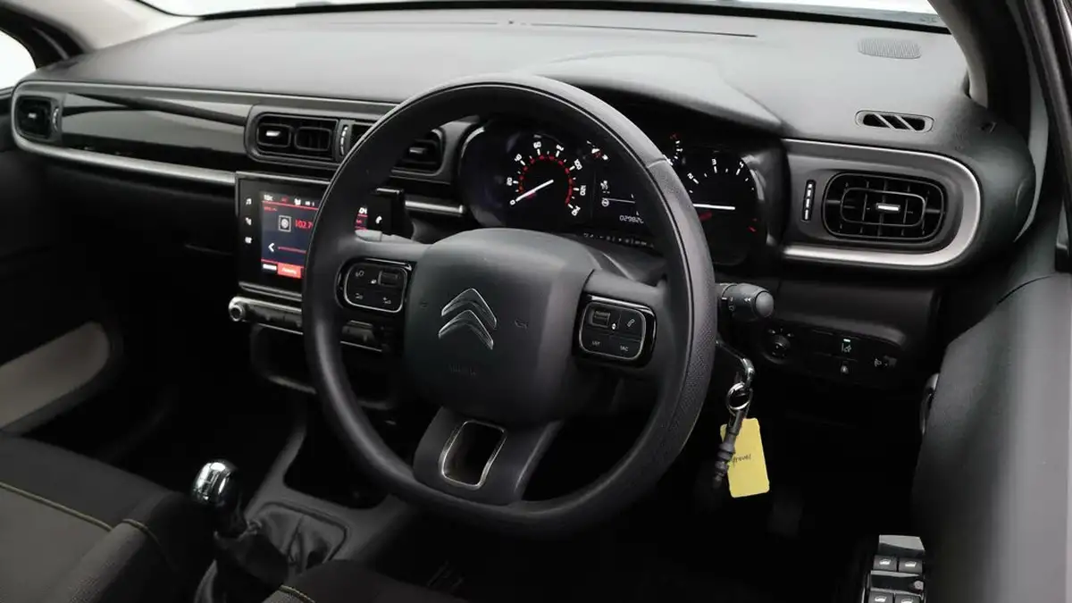 2018-citroen-c3-12-puretech-feel-82ps-big-9