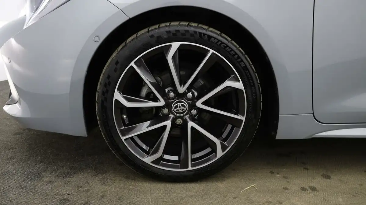 2020-toyota-corolla-18-vvt-i-excel-trk-hatchback-big-17