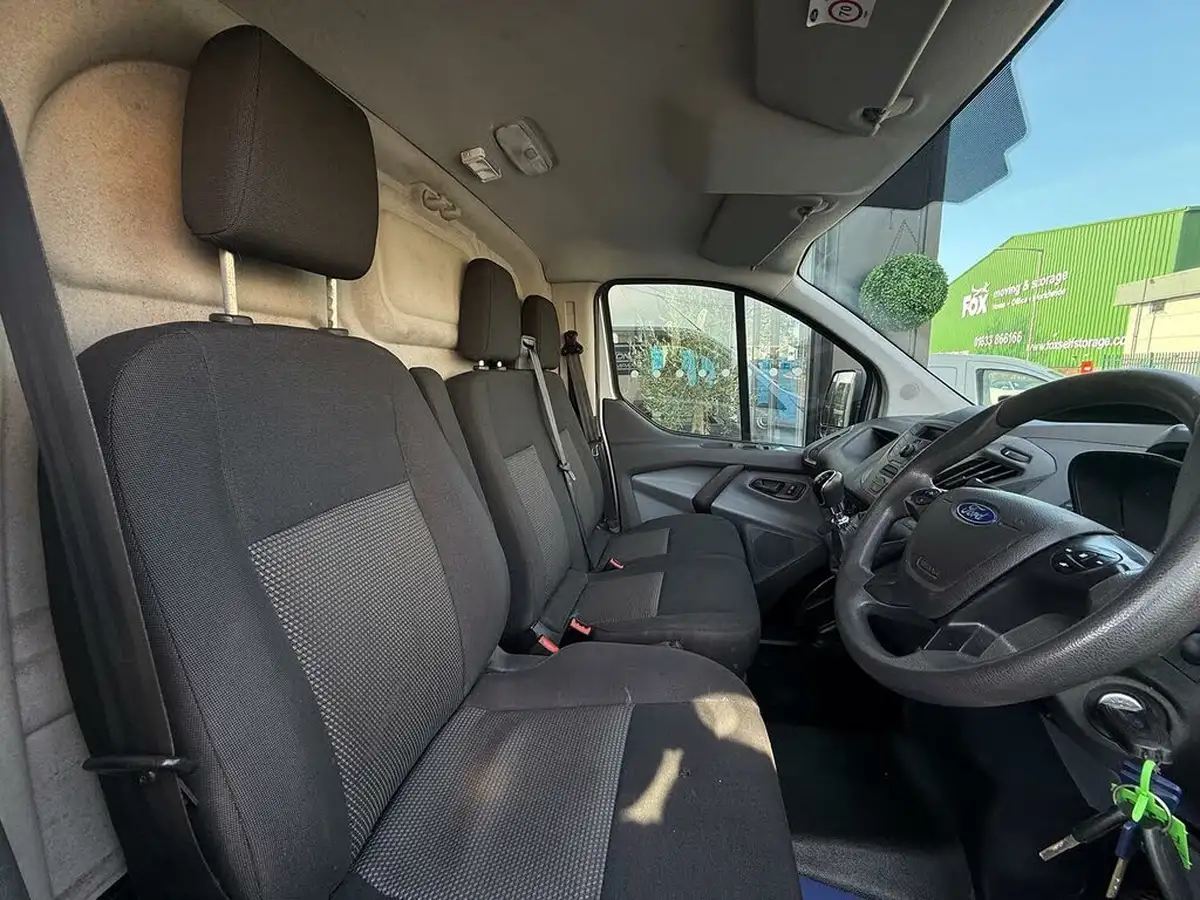 2017-ford-transit-custom-20tdci-310-l1h1-105pseu6-panel-van-big-14