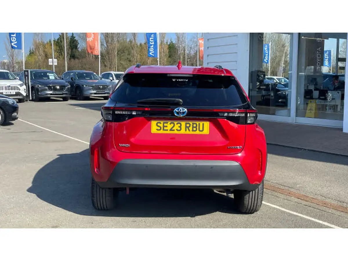 2023-toyota-yaris-cross-15-vvt-i-excel-awd-i-big-18