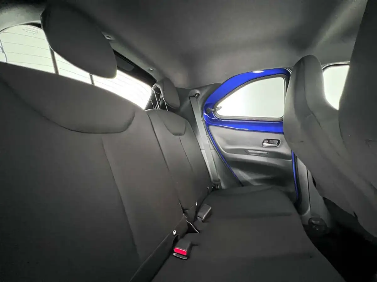 2022-toyota-aygo-x-10-vvt-i-edge-big-12