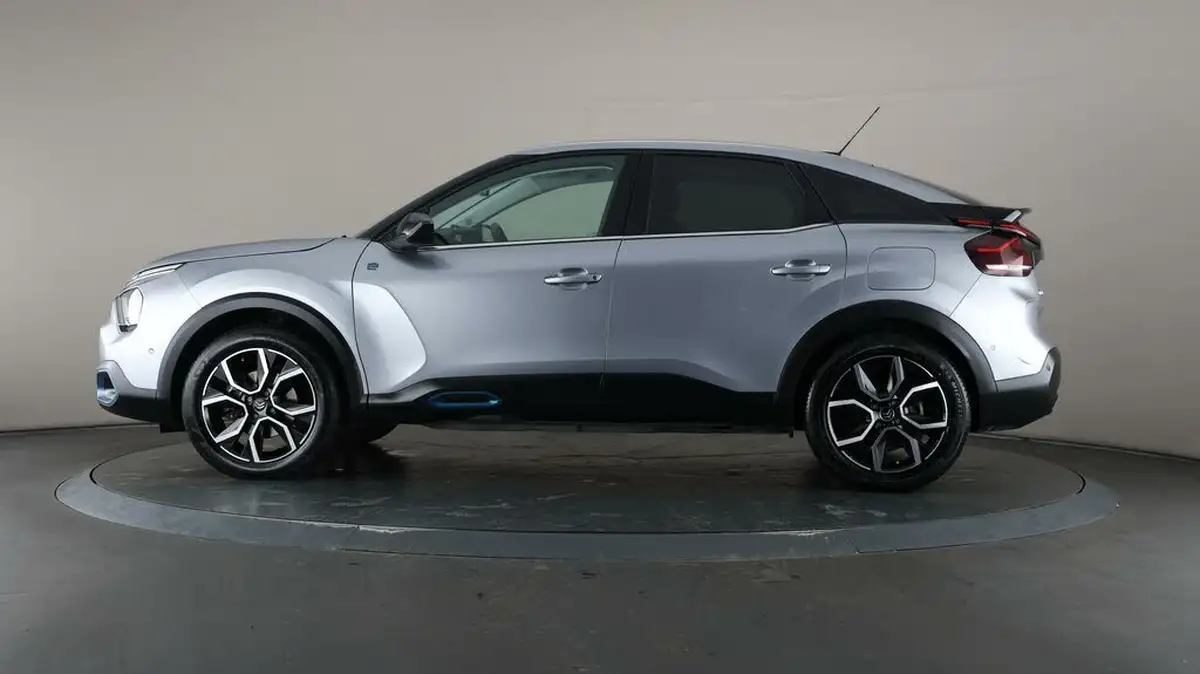 2022-citroen-c4-e-shine-plus-big-4