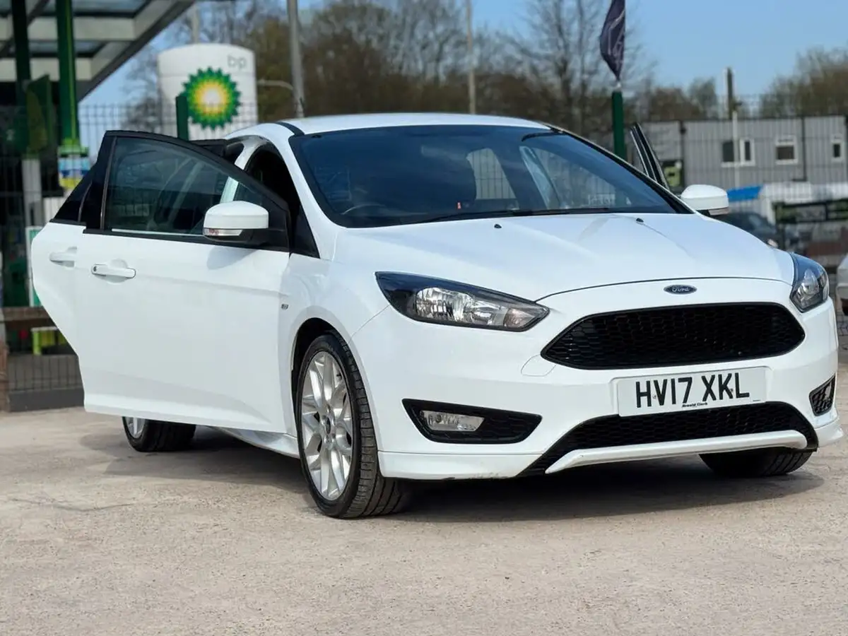 2017-ford-focus-15tdci-st-line-hatchback-big-8