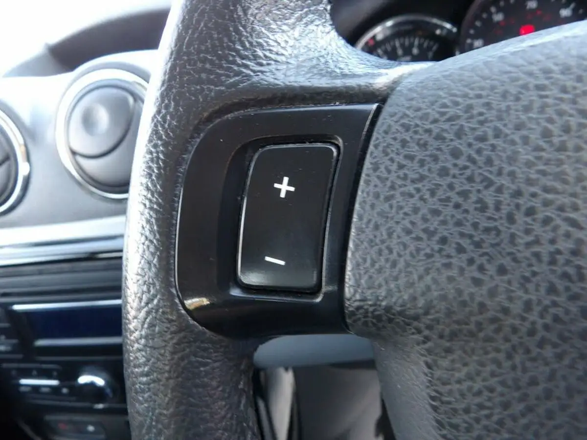 2016-dacia-duster-15dci-laureate-110bhp-station-wagon-5d-big-14