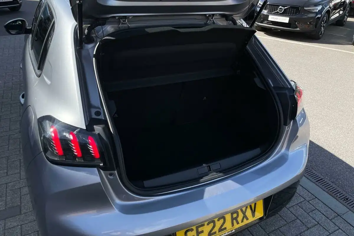 2022-peugeot-208-12-puretech-allure-premium-100bhp-big-18