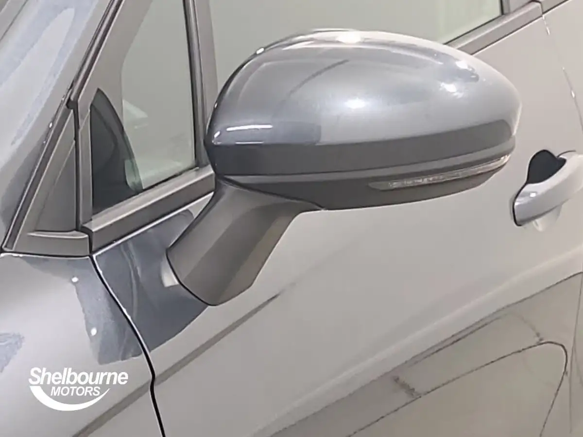 2022-renault-clio-10-tce-iconic-edition-big-26