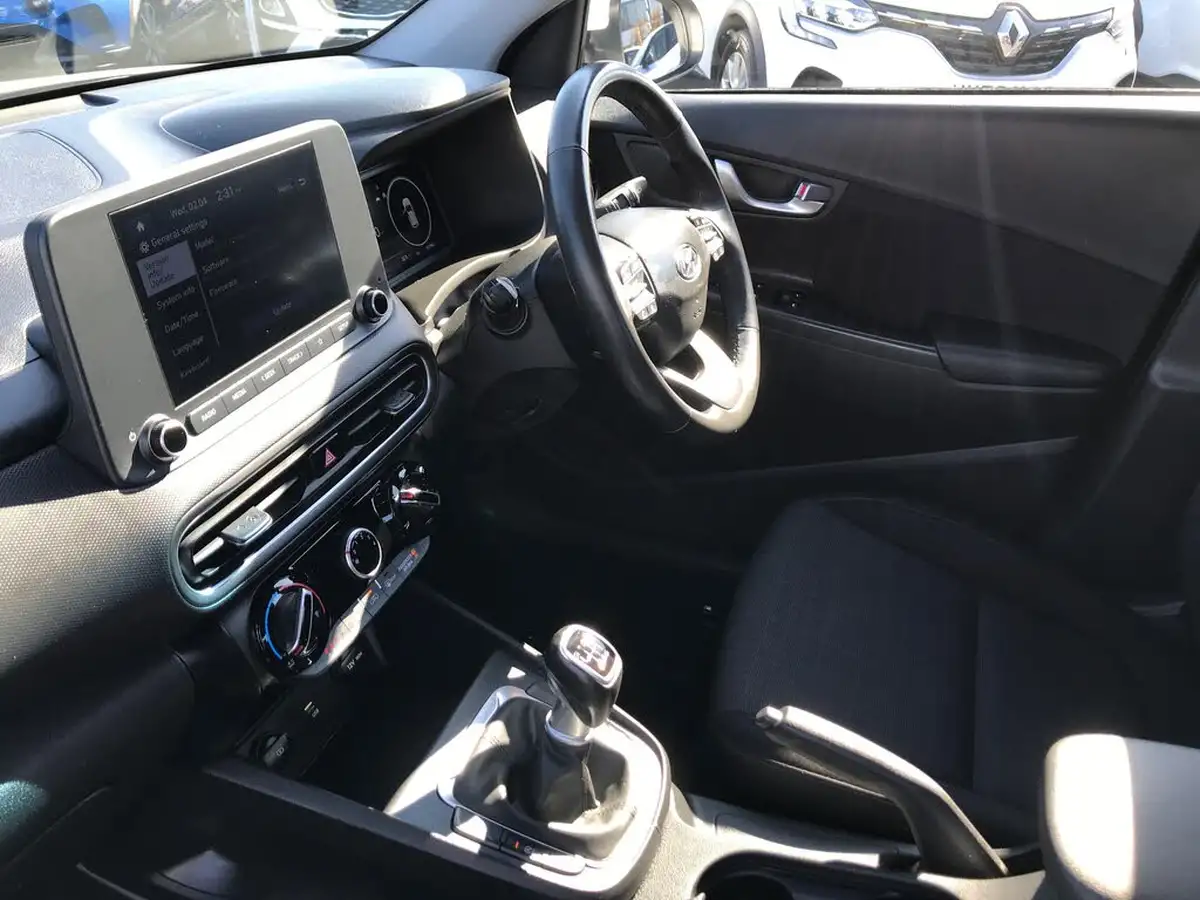 2022-hyundai-kona-10-t-gdi-se-connect-big-4
