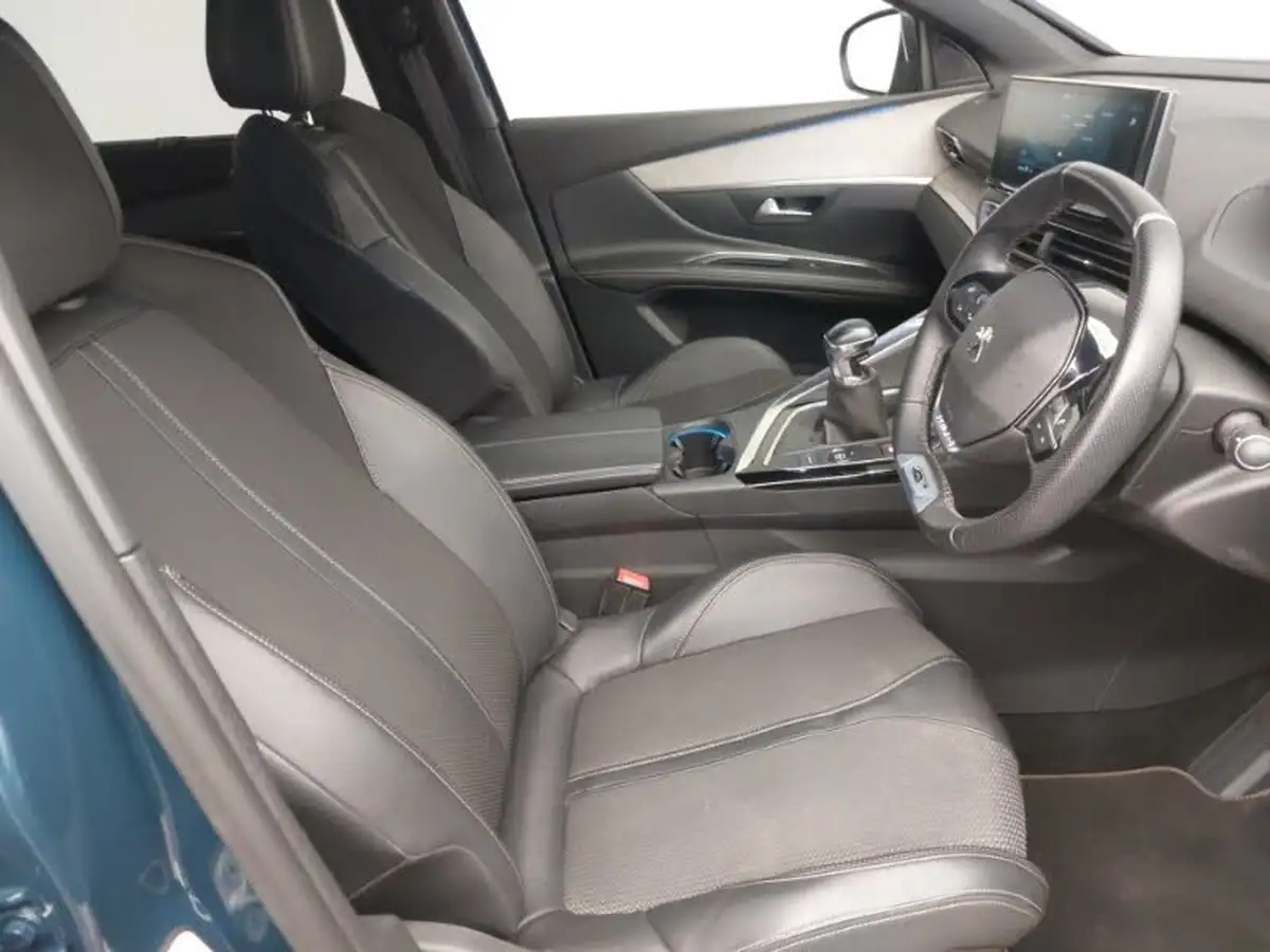 2022-peugeot-5008-suv-12-puretech-gt-big-5