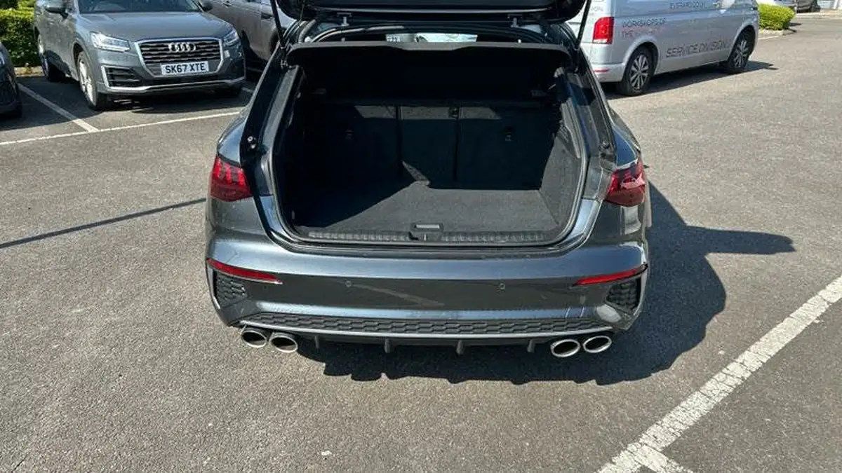 2022-audi-s3-20-tfsi-sportback-5d-big-19