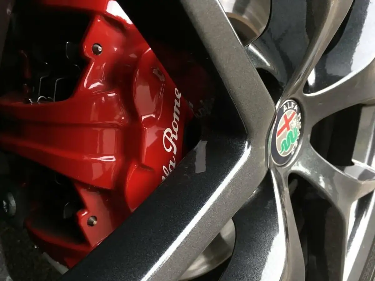 2018-alfa-romeo-stelvio-20-milano-ss-big-6