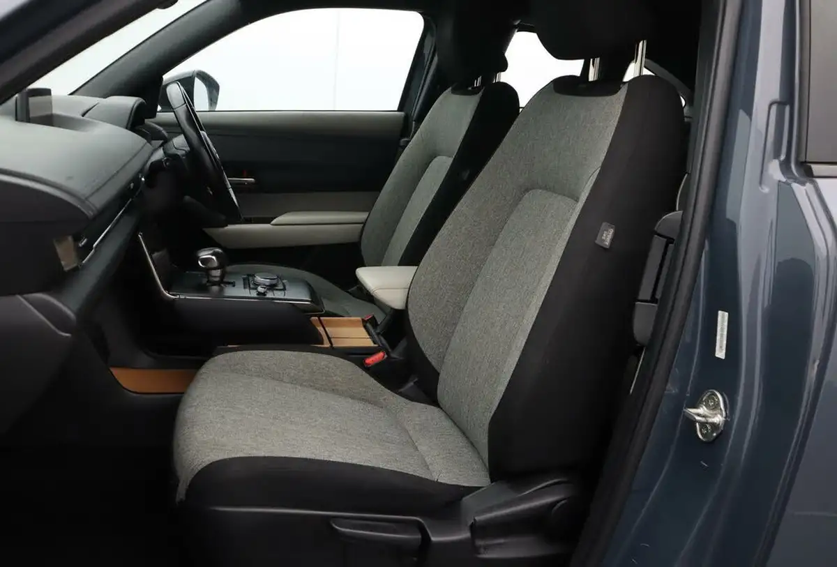 2021-mazda-mx-30-e-se-l-lux-big-14