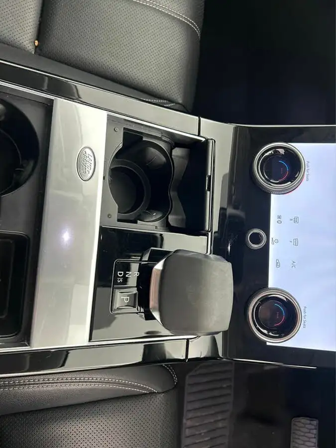 2021-land-rover-range-rover-velar-20-d200-s-big-24