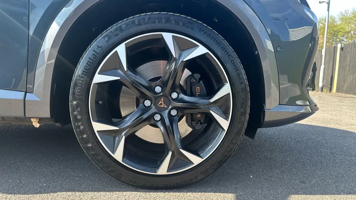 2021-cupra-formentor-14-e-hybrid-vz1-big-19