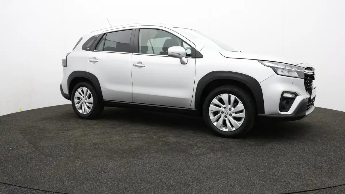 2023-suzuki-s-cross-15-motion-big-36